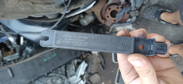 HYUNDAI 95460BV000 Антенна в наличии Каменское