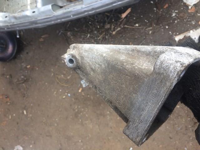A1112231704 MERCEDES Кронштейн подушки (опоры) двигателя правой купить в Сумы