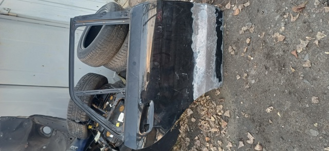 Задняя правая дверь A1667300205 MERCEDES