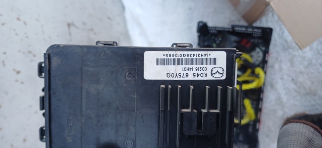 Блок управления комфортом KD45675Y0G MAZDA