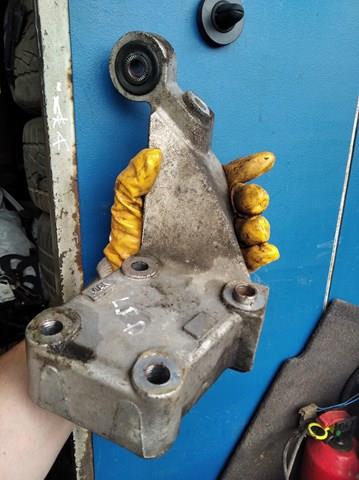 LAND ROVER KKU107920 в наличии Ровно