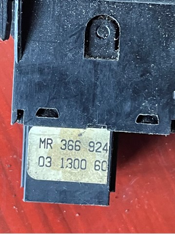 MITSUBISHI MR366924 Кнопка блокировки дверей в наличии Харьков