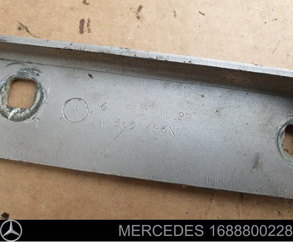 1688800228 MERCEDES Петля капота правая купить в Тернополь