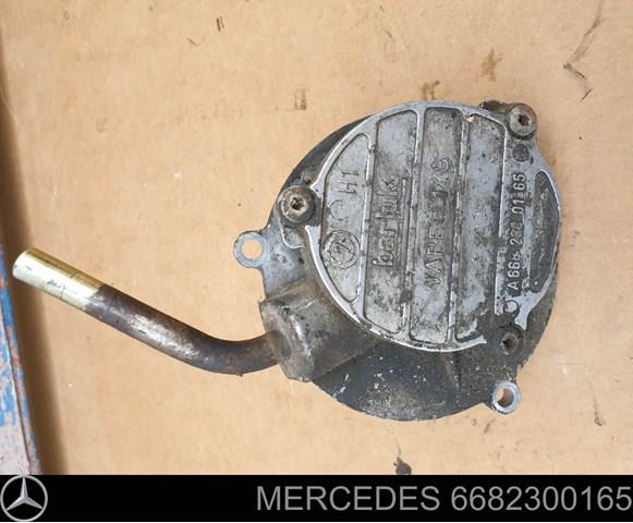 MERCEDES 6682300165 Насос вакуумный в наличии Ирпень