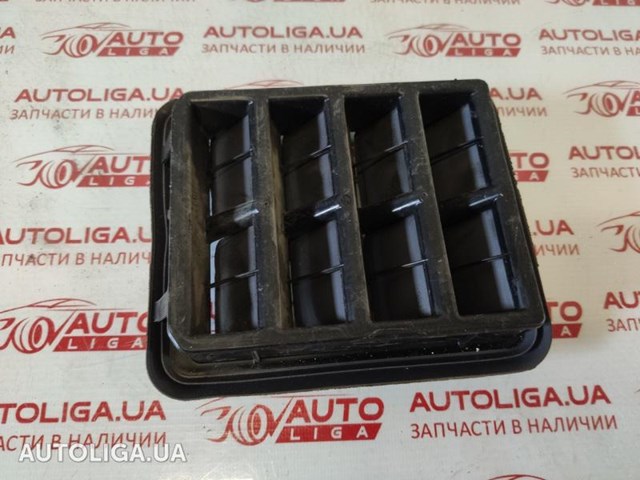 Решетка вентиляционная задняя 05058643AA CHRYSLER