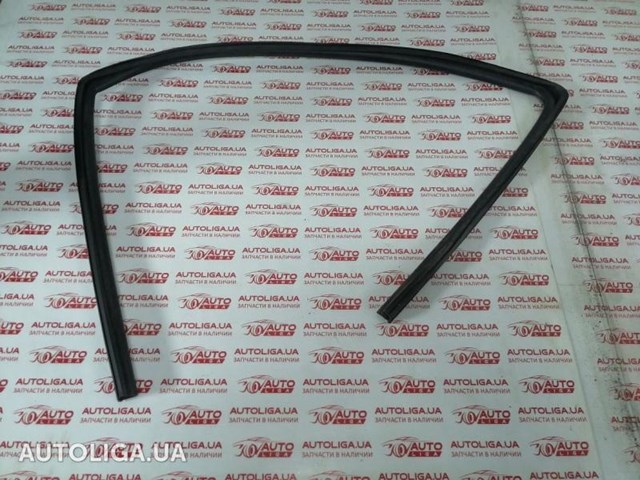 Направляющая стекла рамки двери передней левой 05076871AF FIAT