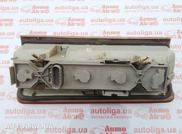 Задний левый стоп Ford Connect TOURNEO