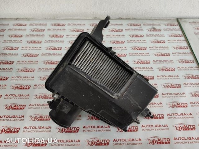  Корпус воздушного фильтра 165004BA4A NISSAN