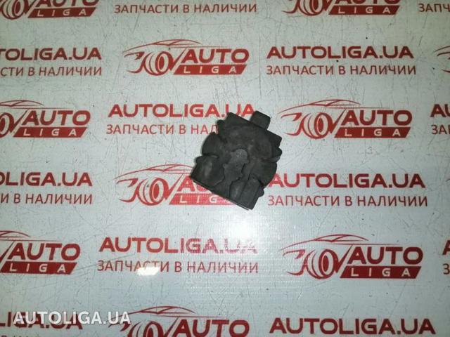 BMW 17117553480 Кронштейн радиатора в наличии Кривой Рог