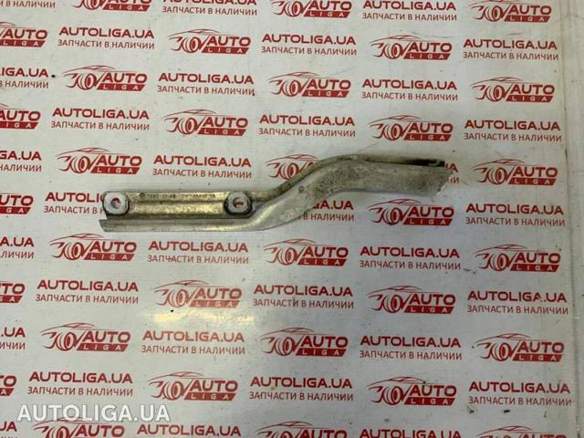 17117583120 BMW Кронштейн радиатора нижний купить в Харьков
