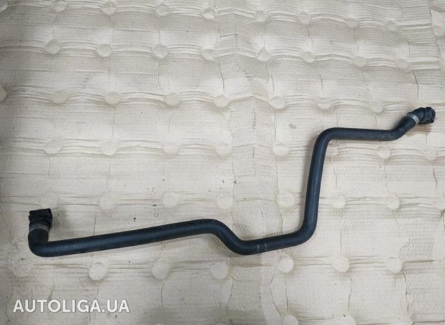 Нижний патрубок радиатора 17127809820 BMW