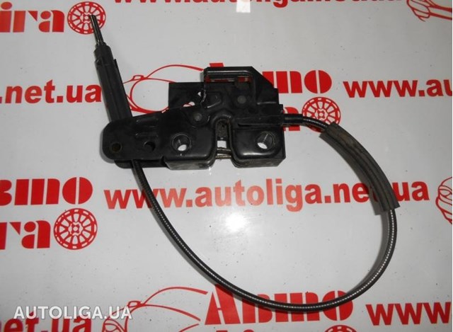 Запор капота (замок и привод замка капота) Фольксваген Поло 4