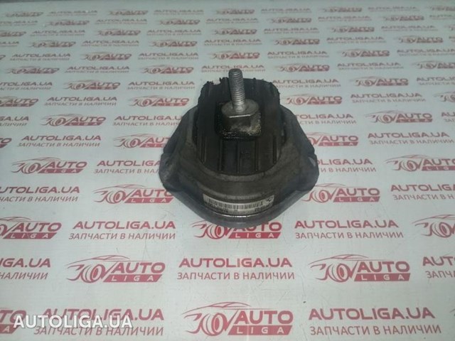 Подушка мотора правая 22116761090 BMW