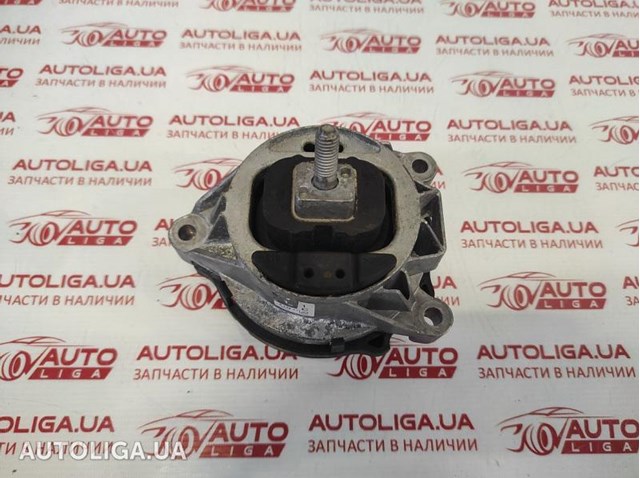 Левая подушка двигателя 22116785711 BMW