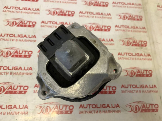 BMW 22116860476 Правая подушка двигателя в наличии Чернигов