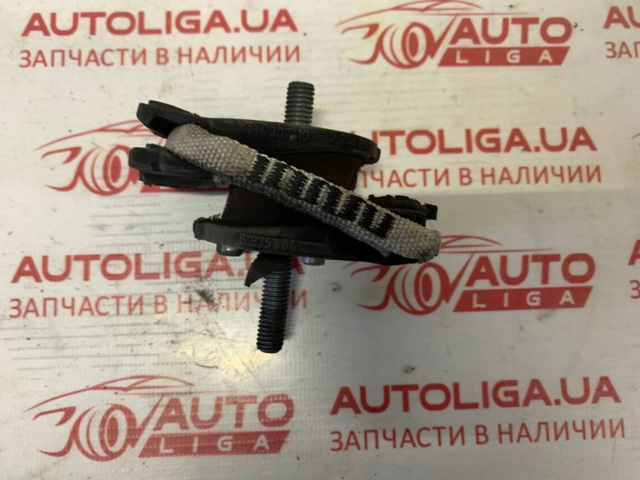 Подушка КПП Бмв 3