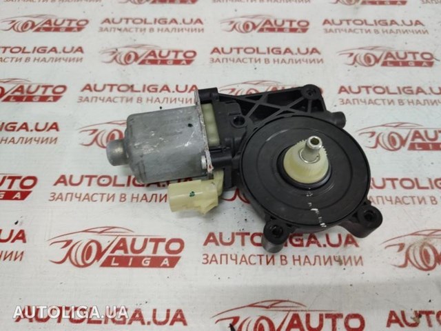 Мотор стеклоподъемника двери передней, правой 22823481 GM