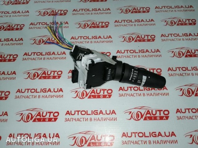 Правый подрулевой переключатель  25260EM30E NISSAN