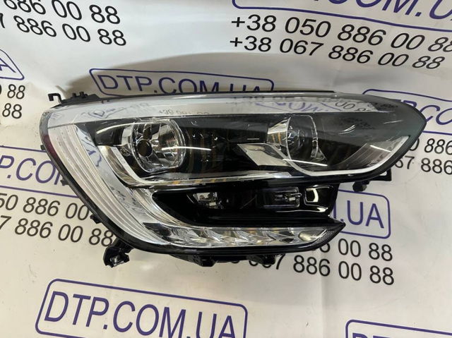 Правая блок фара 260100141R RENAULT