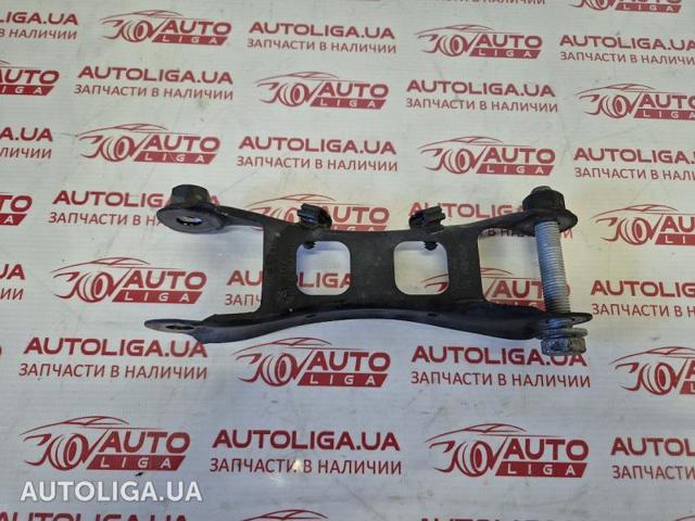 Рычаг подвески задний левый 33306867881 BMW