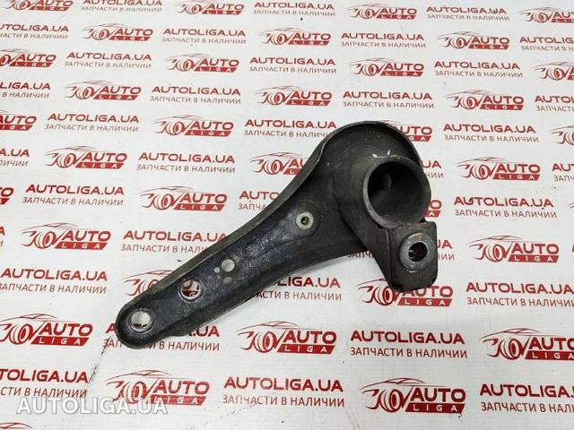 Кронштейн задней балки 33326793651 BMW