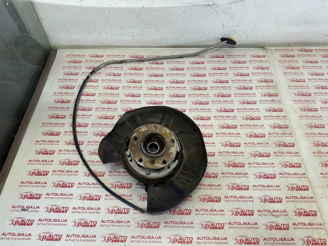 Цапфа поворотная правая 33326797508 BMW