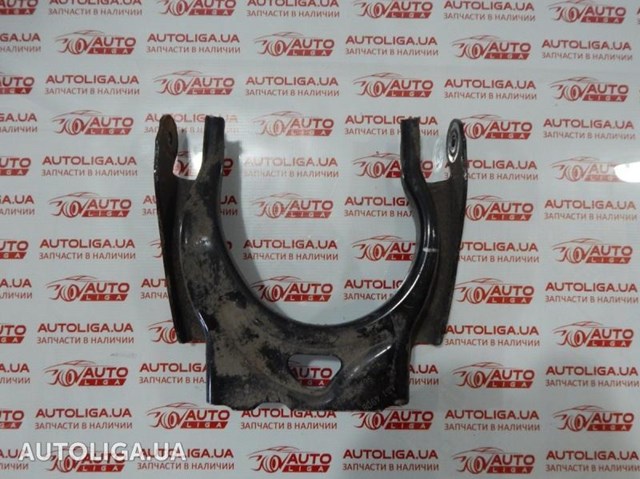 Рычаг передней подвески верхний, левый 3520N8 PEUGEOT