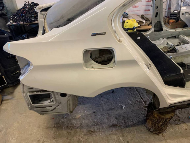 Крыло правое заднее 41007298172 BMW