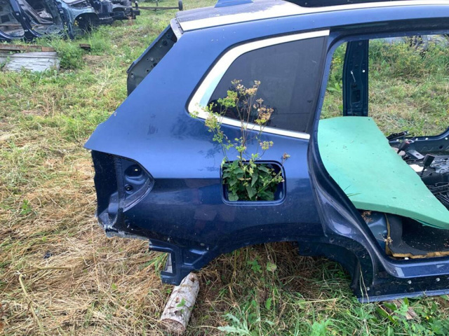 Боковая часть задняя правая 41007494012 BMW