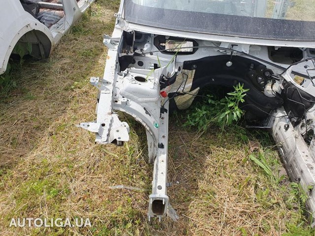 Брызговик передний, правый 41147135610 BMW