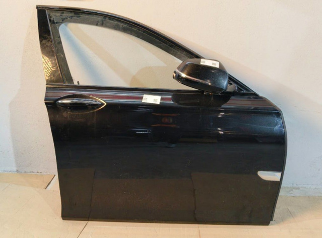 Пассажирская передняя дверь 41525A2A388 BMW