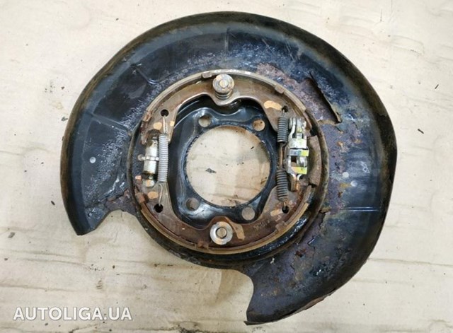 Пыльник тормозного диска заднего левый 440303TA6A NISSAN