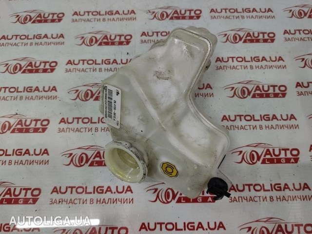 Цилиндр главный тормоза (гидротормозов) 460103TA0A NISSAN