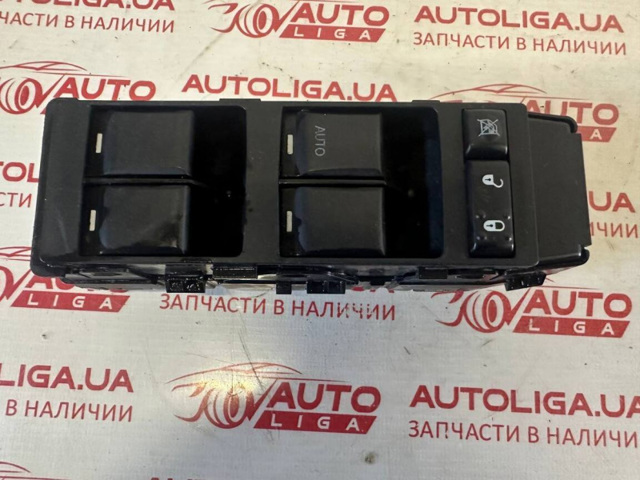 Кнопочный блок управления стеклоподъемником передний левый 4602780AD CHRYSLER