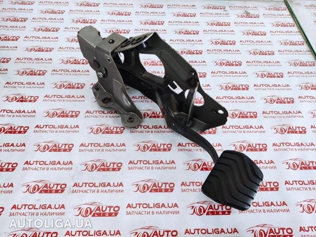 Педаль тормоза 465014BA0B NISSAN