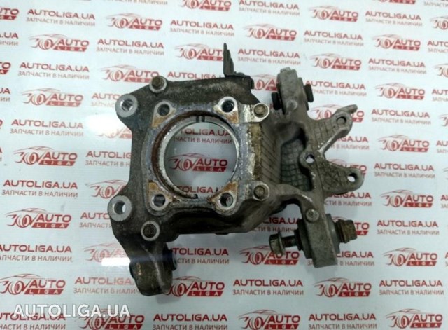 Цапфа (поворотный кулак) задний правый 5090072AA CHRYSLER