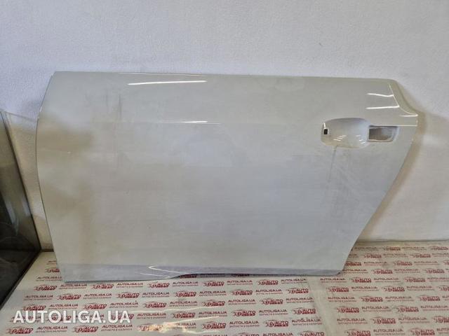 Передняя левая дверь 51007369329 BMW