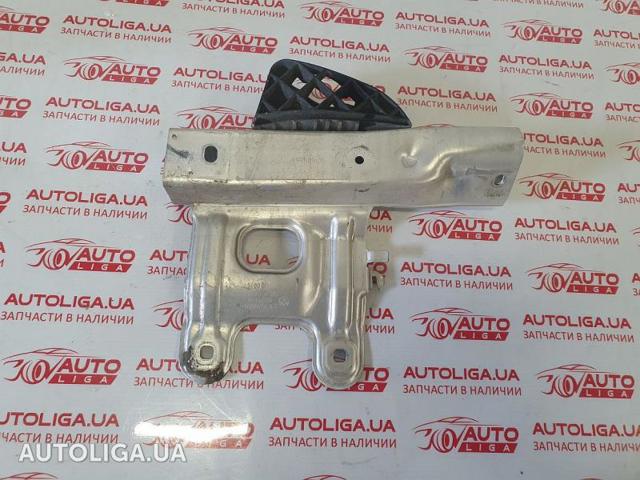 51117289909 BMW Кронштейн усилителя переднего бампера купить в Каменское