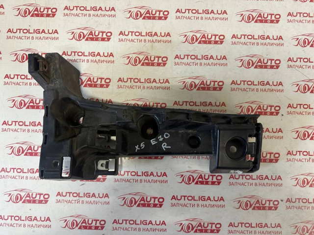 Правый кронштейн заднего бампера 51127226936 BMW