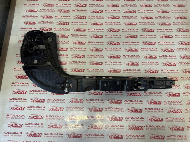 Левый кронштейн заднего бампера 51127239883 BMW