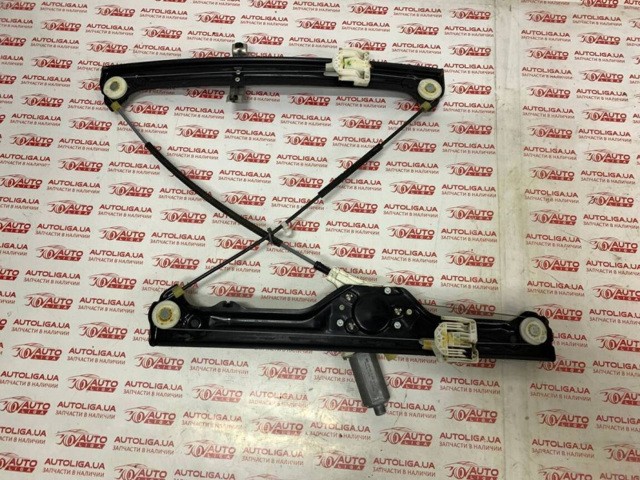 Стеклоподъемник передней двери 51337166379 BMW