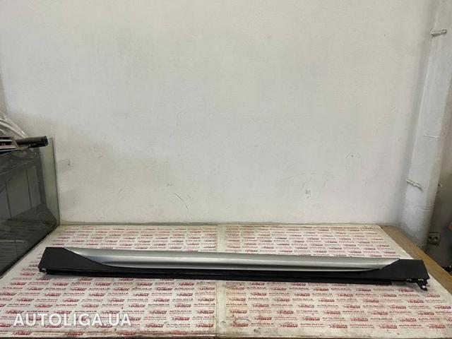 Накладка наружняя (молдинг) порога, левый 51777403399 BMW
