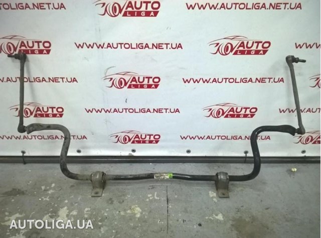 Стабилизатор передней подвески 546118023R RENAULT