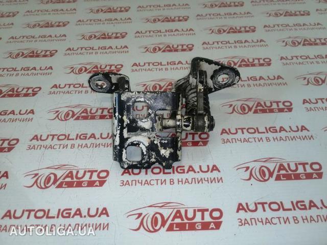 Петля передней двери левая 55360919AH CHRYSLER