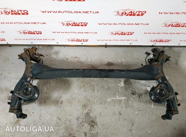 Подрамник задней подвески 555015448R RENAULT