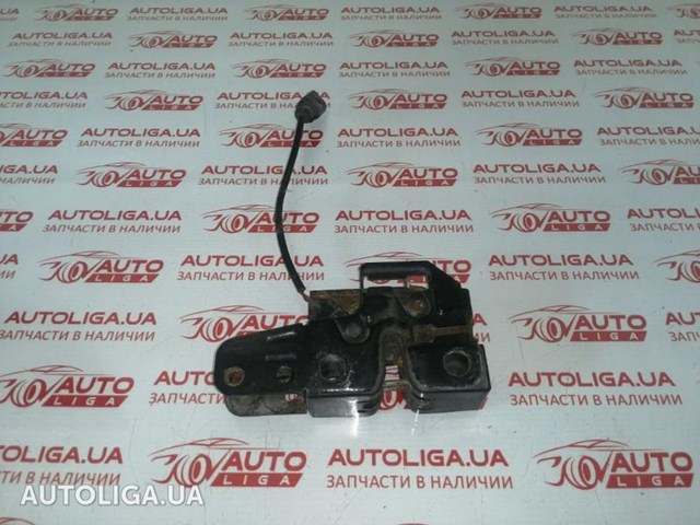 Запор капота (замок и привод замка капота) 5J0823509A VAG