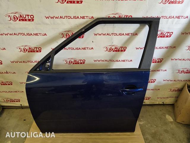 Водительская дверь 5J6831055 VAG