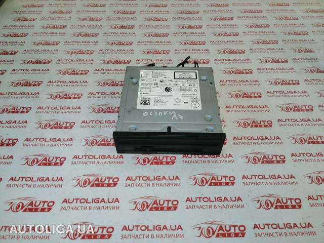Блок управления мультимедийный 5Q0035840C VAG