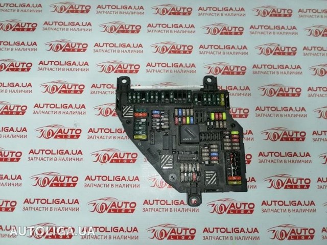 Блок предохранителей задний, салонный 61149234423 BMW