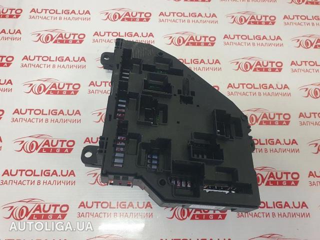 Блок предохранителей и реле 61149264923 BMW